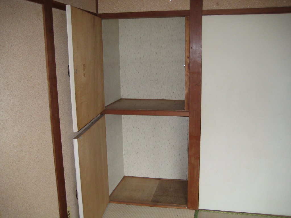 拡大写真：笠岡市入江 2階7の収納