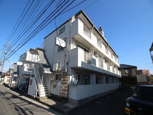 拡大写真：フォートレスＢ 3階303の外観写真（昼）