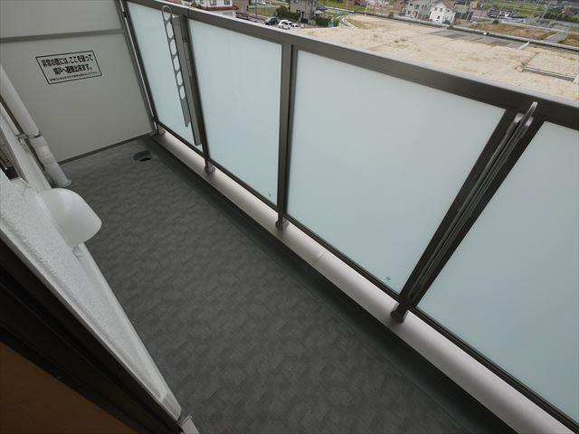 拡大写真：OTO寺家駅前 4階402のベランダ