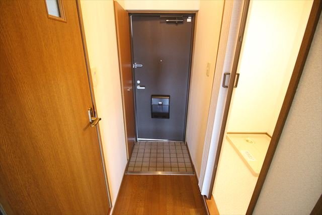 拡大写真：K2 1階102の玄関(イメージ)
