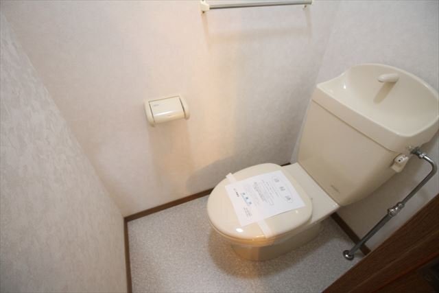 拡大写真：K2 1階102のトイレ(イメージ)