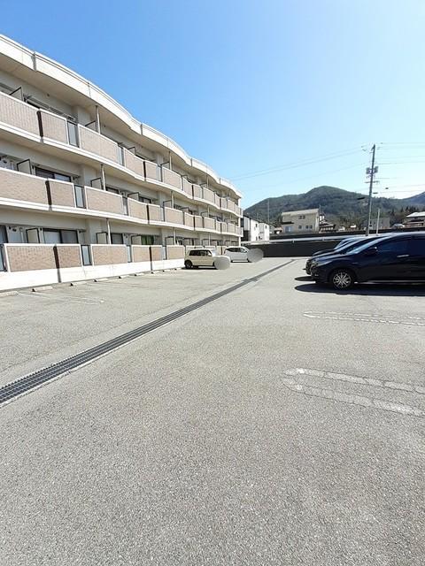 拡大写真:ロマ グランデ 3階301の共有部分