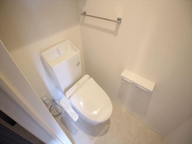 拡大写真：東広島市西条町寺家 2階202のトイレ