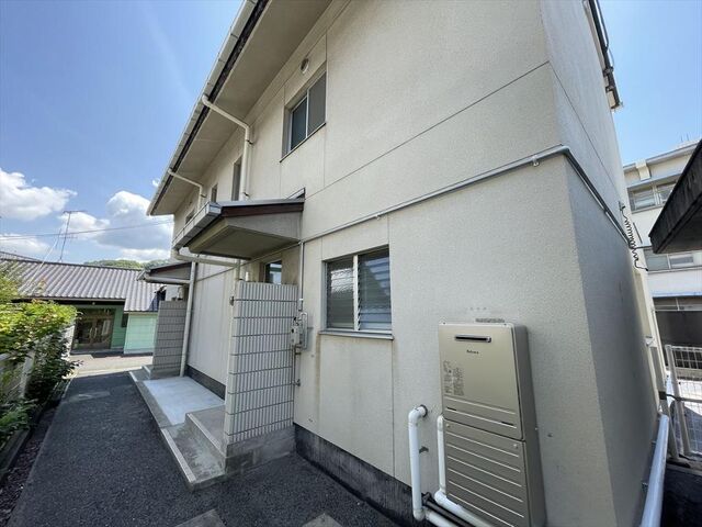 拡大写真：タウンハウスブル 102の外観写真（昼）