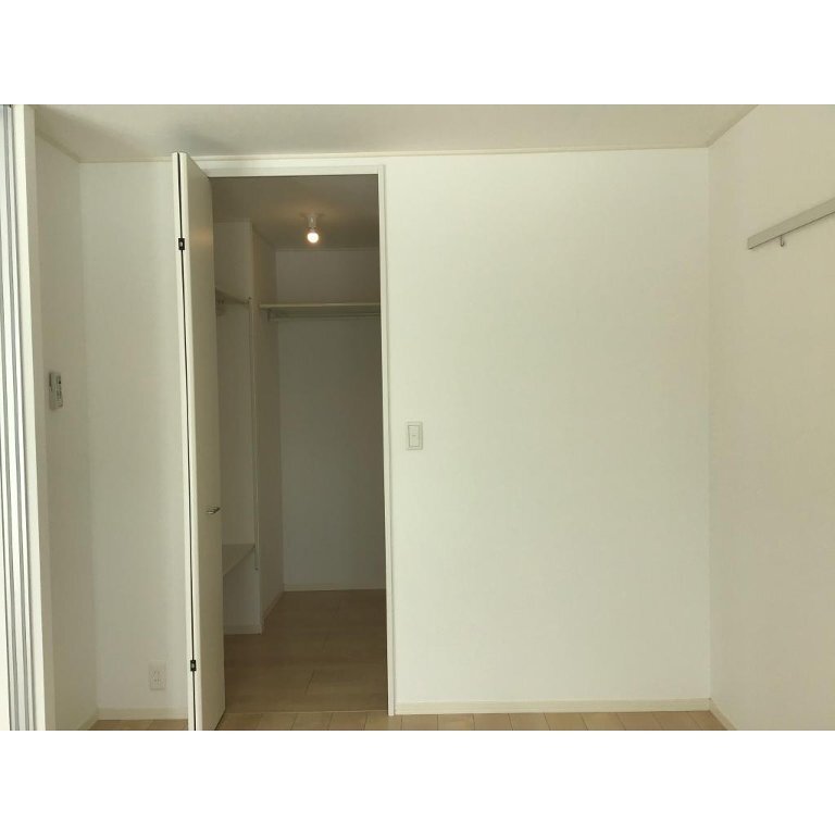 拡大写真：プランドールA 1階101の収納