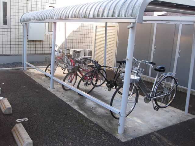 拡大写真：プランドールA 1階101の外観写真（昼）