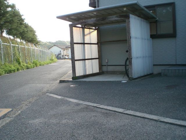 拡大写真：フォブール10 1階202の外観写真（昼）