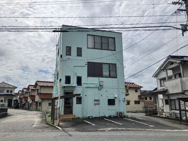 拡大写真：イースト15 1階101の外観写真（昼）