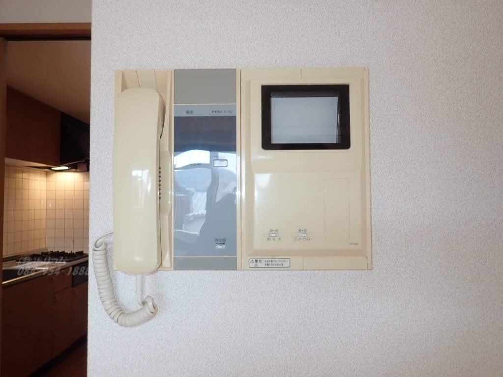 拡大写真:シンメイロード 4階401のカメラ付インターホン(イメージ)