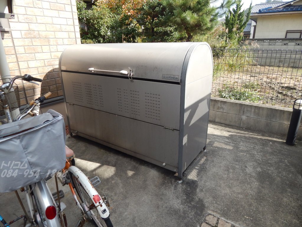 拡大写真:フォレストコート B棟 2階201の専用ゴミ置場