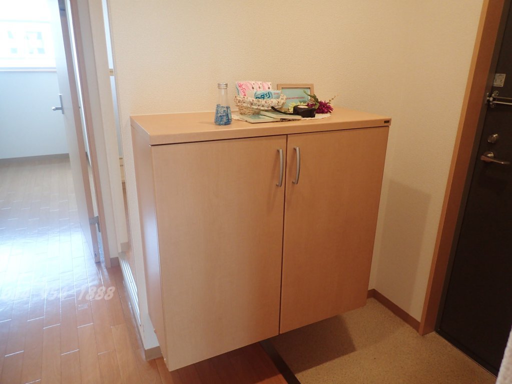 拡大写真:フォブール十三軒屋 1階102の玄関