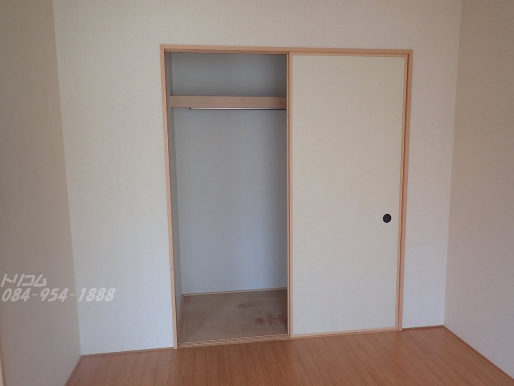拡大写真:フォブール十三軒屋 1階102の収納