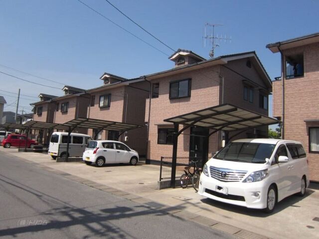 拡大写真：あけぼの住宅Ⅱ A-7の外観写真（昼）