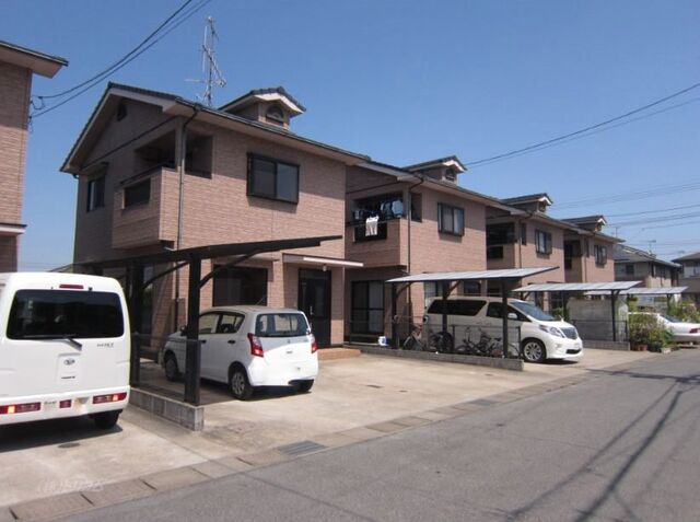 拡大写真：あけぼの住宅Ⅱ A-7の外観写真（昼）