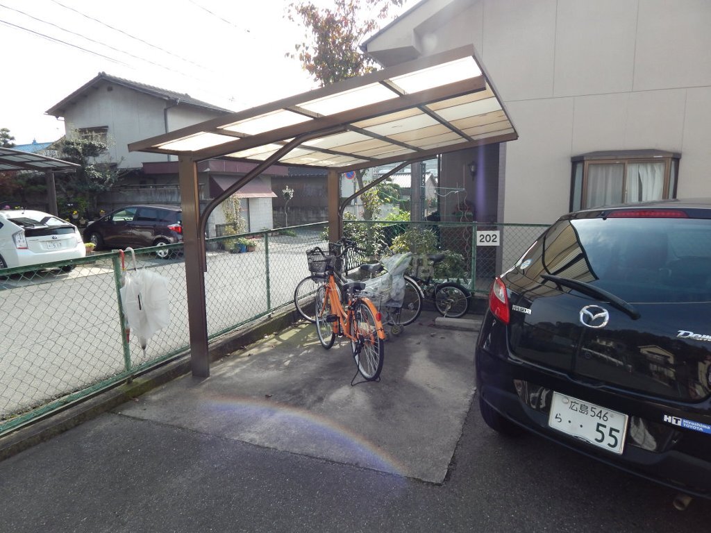拡大写真：クレセント串山 2階203の駐輪場