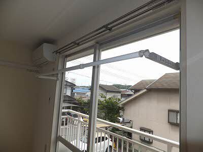 拡大写真:クレセント串山 2階203の室内物干し