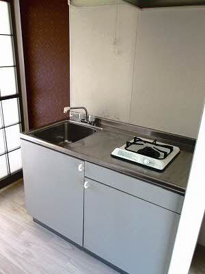 拡大写真:クレセント串山 2階203のキッチン