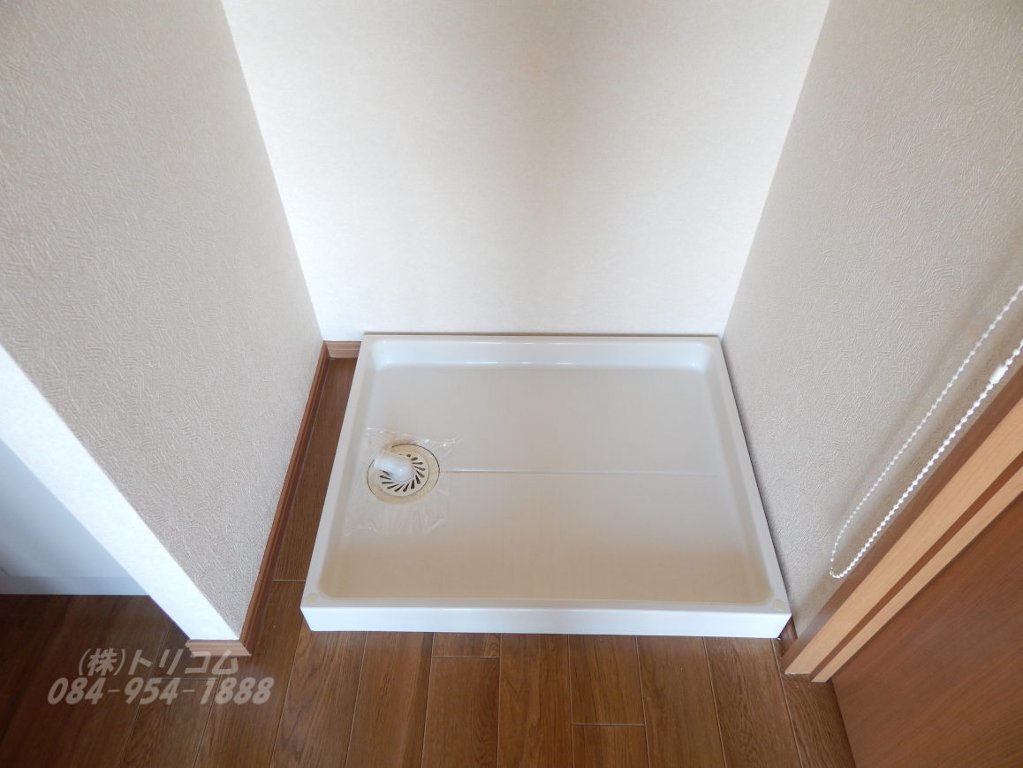 拡大写真：モンブランソレジオ C棟 1階101の洗濯機置場