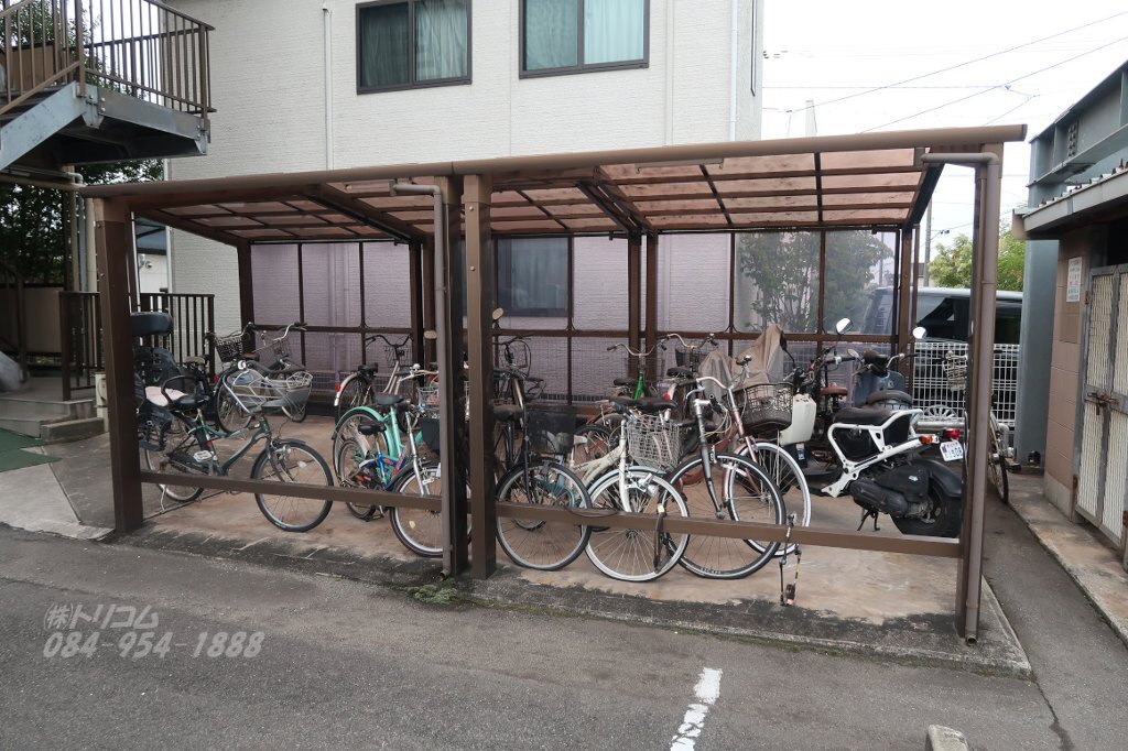 拡大写真:サン・オーレ東福山 4階402の駐輪場