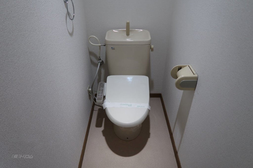 拡大写真:サン・オーレ東福山 4階404のシャワー付トイレ(イメージ)