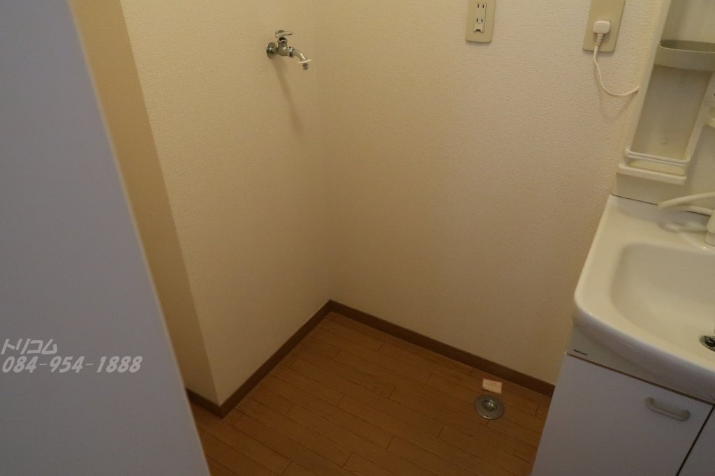 拡大写真:コスモハイツ 2階201の洗濯機置場(イメージ)