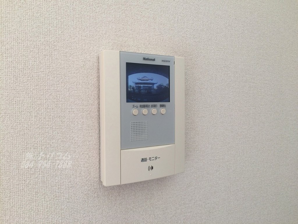 拡大写真:ベル・グラース 2階205のカメラ付インターホン