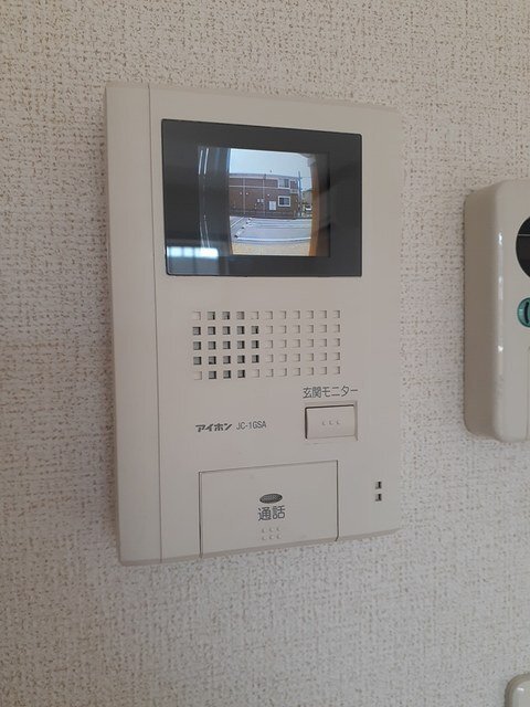 拡大写真:ベル アンジュ 2階B203のカメラ付インターホン