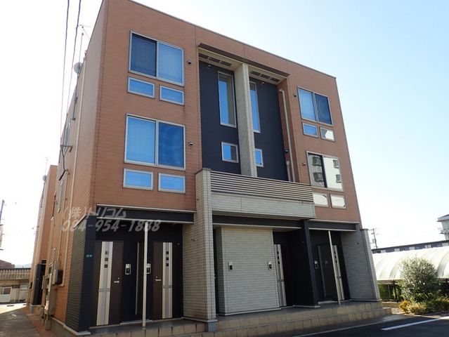 サンシティ曙 A棟の外観