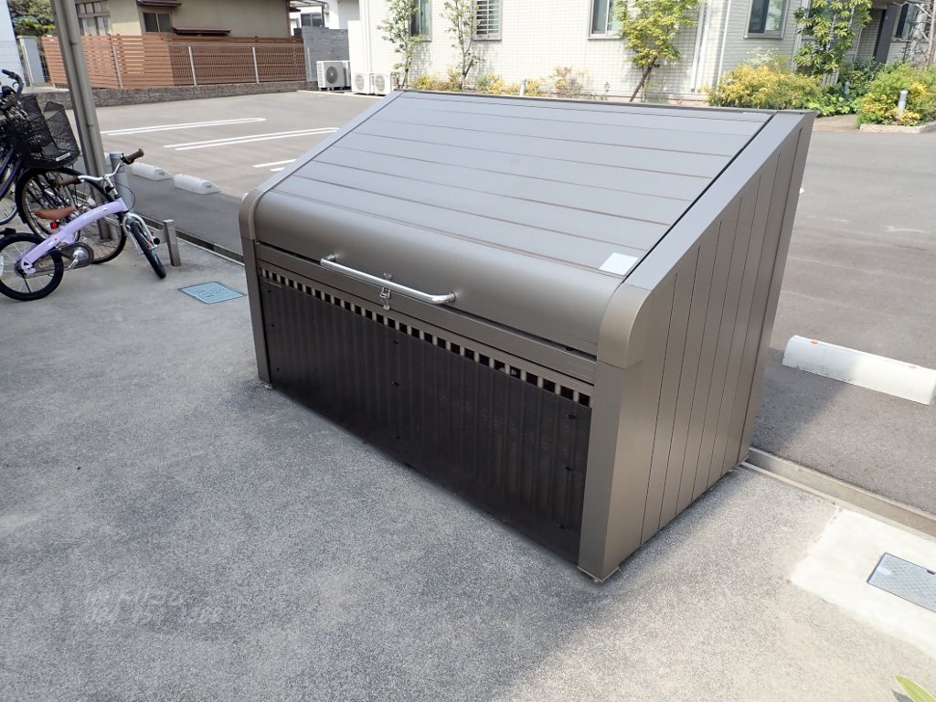 拡大写真:グランドール D棟 1階101の専用ゴミ置場