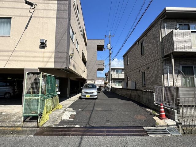 拡大写真:草戸セントラルハイツ旧館 4階405の外観写真(昼)