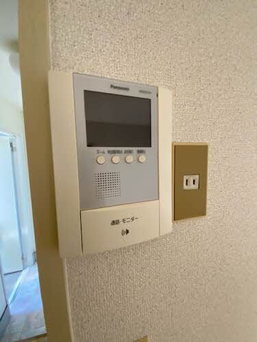 拡大写真:イーストパーク坂本A 1階103のカメラ付インターホン