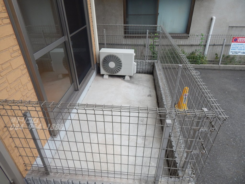 拡大写真：西深津ハイツC棟 1階102のベランダ