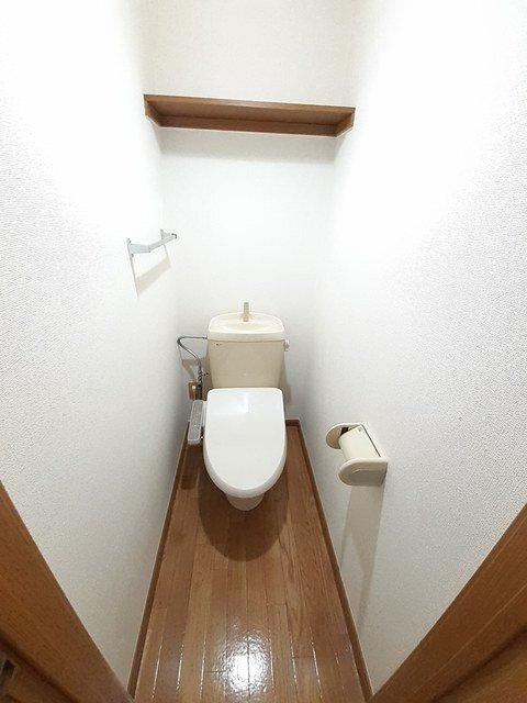 拡大写真:ボナールフェンテ 4階405のシャワー付トイレ