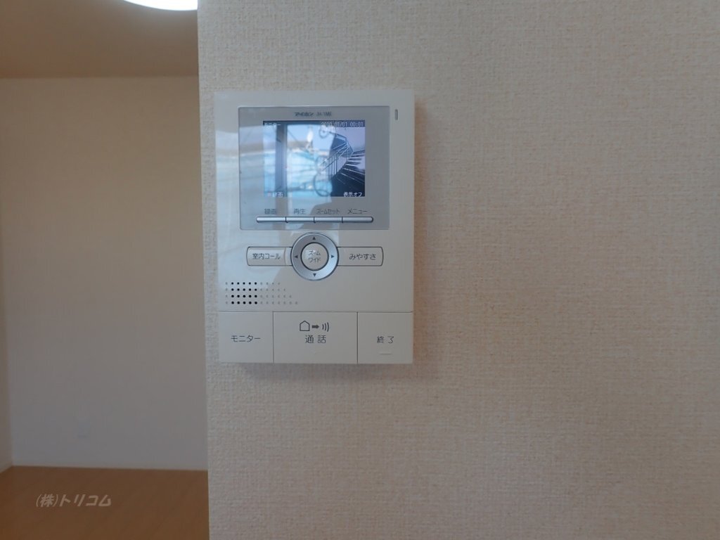 拡大写真:リュミエール 1階101のカメラ付インターホン