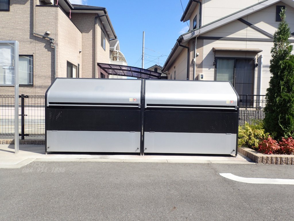 拡大写真：レジデンスせど川Ｂ 2階205の専用ごみ場