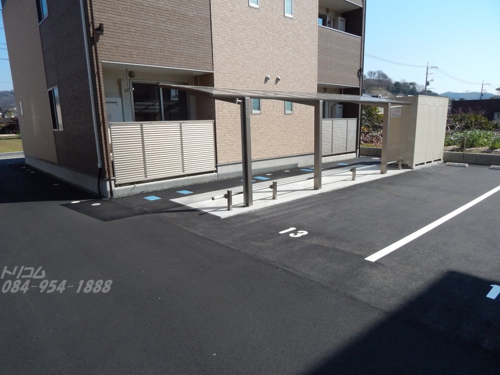拡大写真:アルカディア B棟 3階301の駐輪場