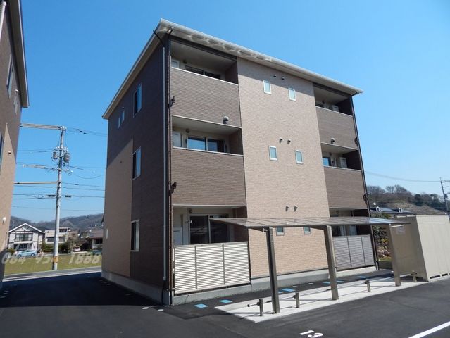 アルカディア B棟の外観
