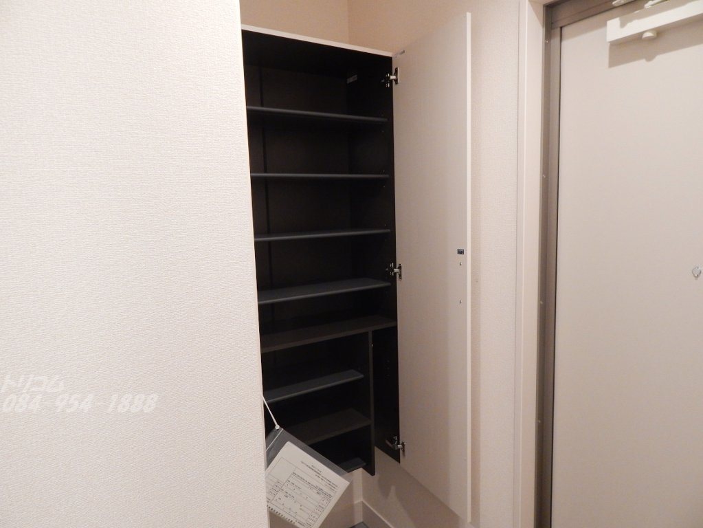 拡大写真:D-roomCⅢ 1階101の玄関