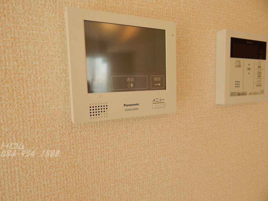 拡大写真:D-roomCⅢ 1階101のカメラ付インターホン