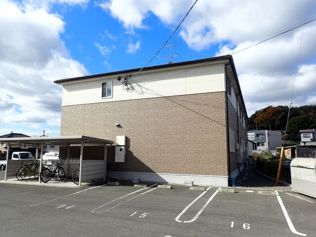 拡大写真:Sunny Court,(サニーコート) 1階103の外観写真(昼)