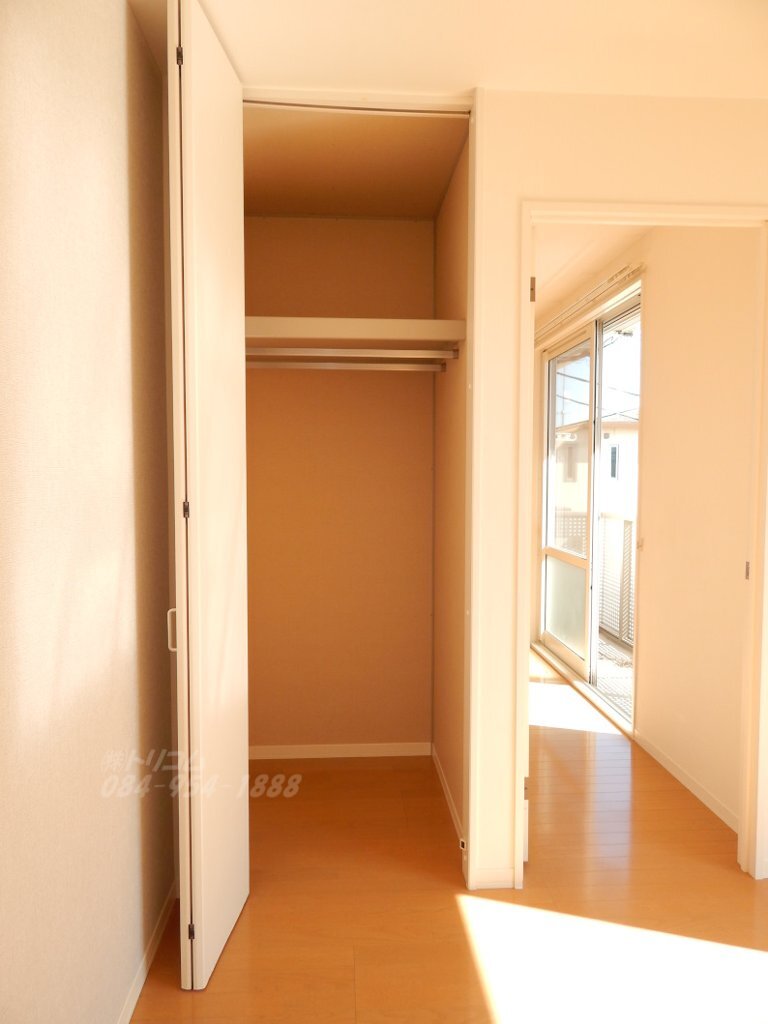 拡大写真：スカイメゾン11番館 2階202の収納