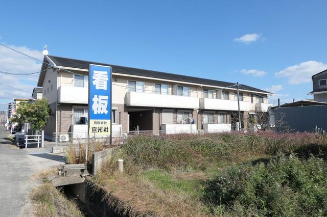 拡大写真:シャーメゾンTOKIWA(トキワ) 1階102の外観写真(昼)