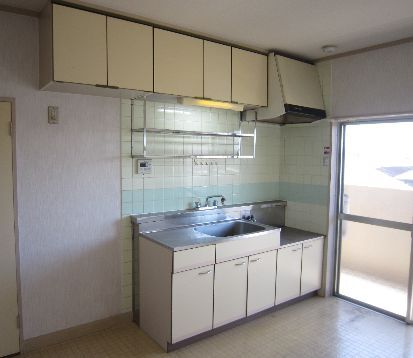 拡大写真：コーポラス多治米 1階103のキッチン(イメージ)