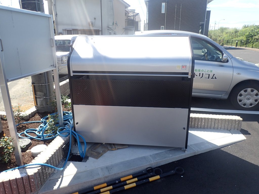 拡大写真：トゥール　ジボワールＢ 1階103の専用ゴミステーション