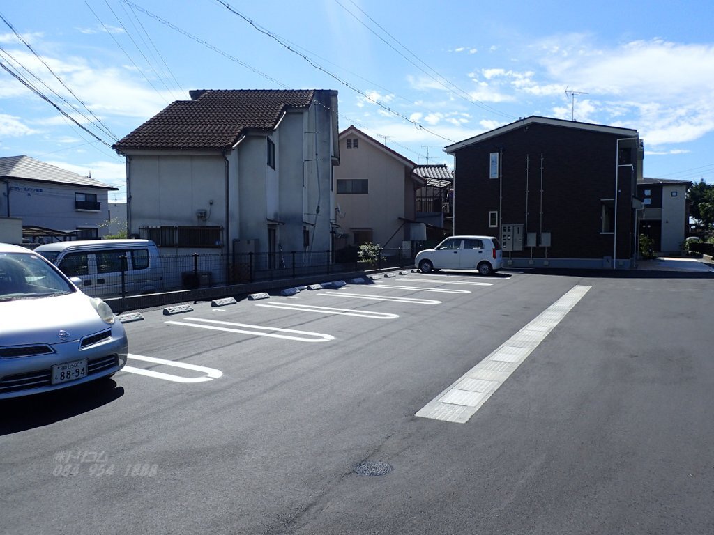 拡大写真：トゥール　ジボワールＢ 1階103の駐車場