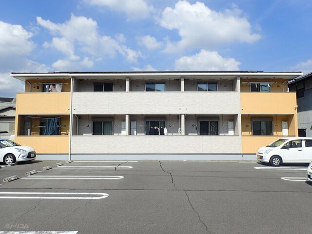 拡大写真：クレド 1階103の外観写真（昼）