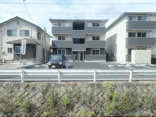 拡大写真:フレッチェ・ボスコⅦ 2階201の外観写真(昼)