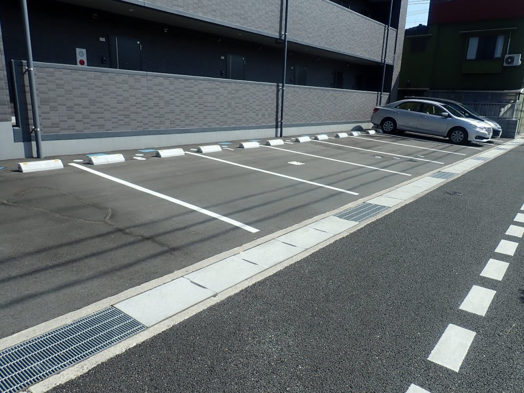 拡大写真：クレール東福山 1階103の駐車場