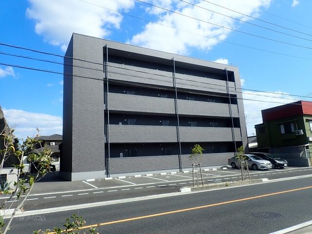 拡大写真：クレール東福山 2階202の外観写真（昼）