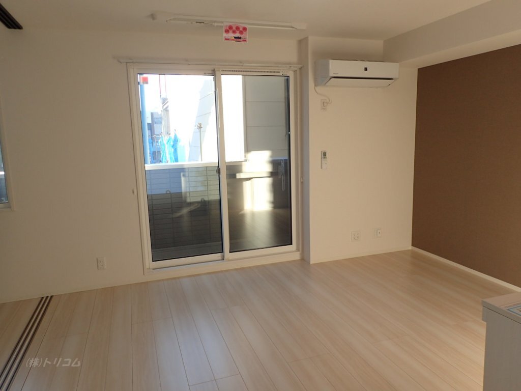 拡大写真:D-residence西町 3階302のリビングエアコン